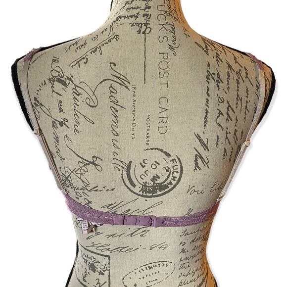 Victoria’s Secret Lace Purple Push Up Bra Size 32D - Picture 2 of 2